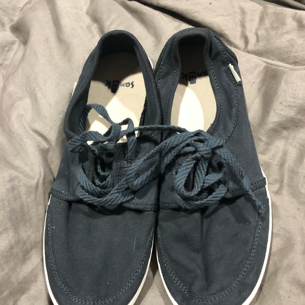 Sanuk women’s shoes